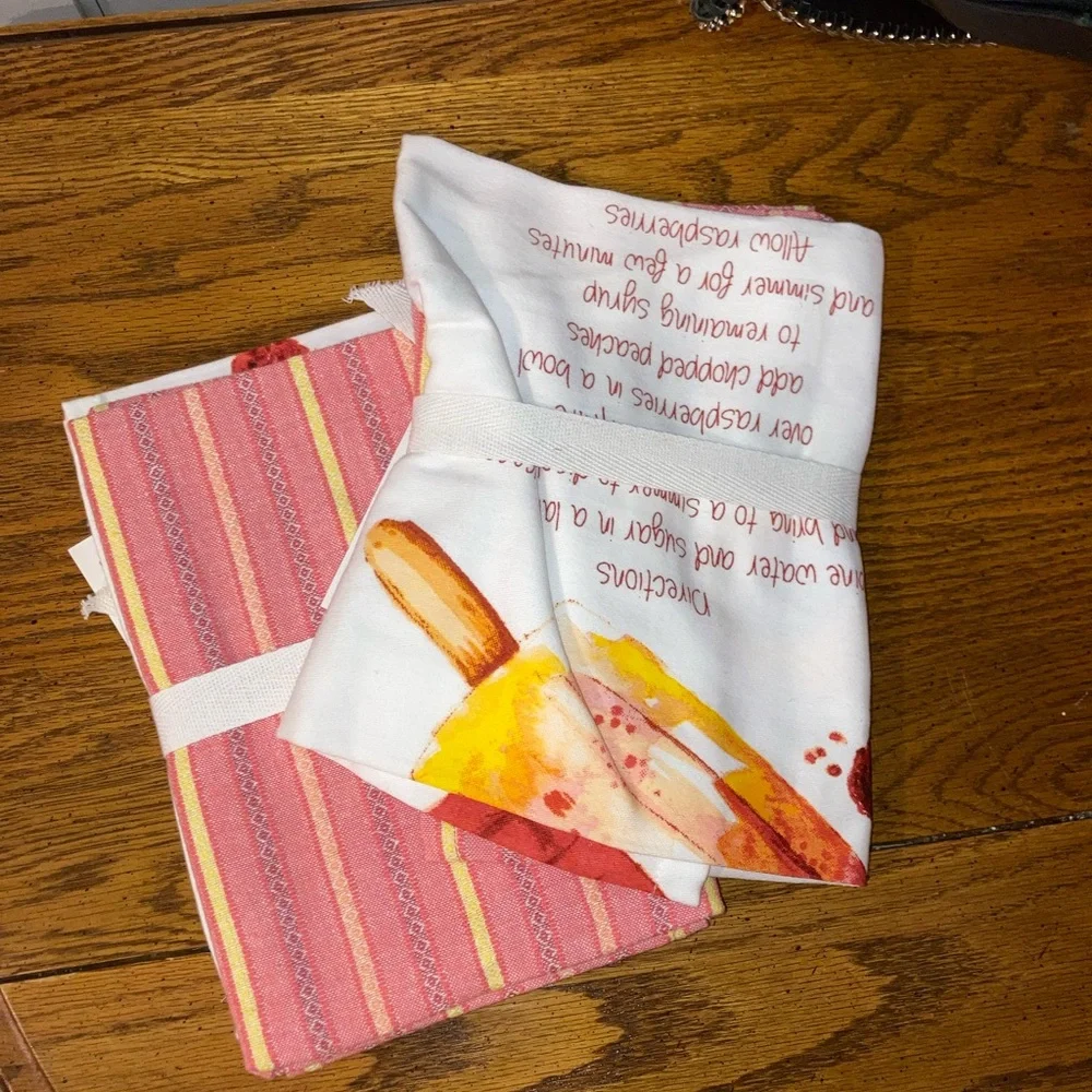 Kitchen Towels Peach Melba Set of 2  - 100 % Cotton NWT